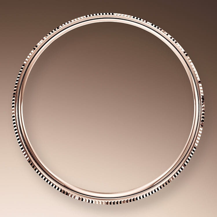 ドーム、フルーテッドベゼル